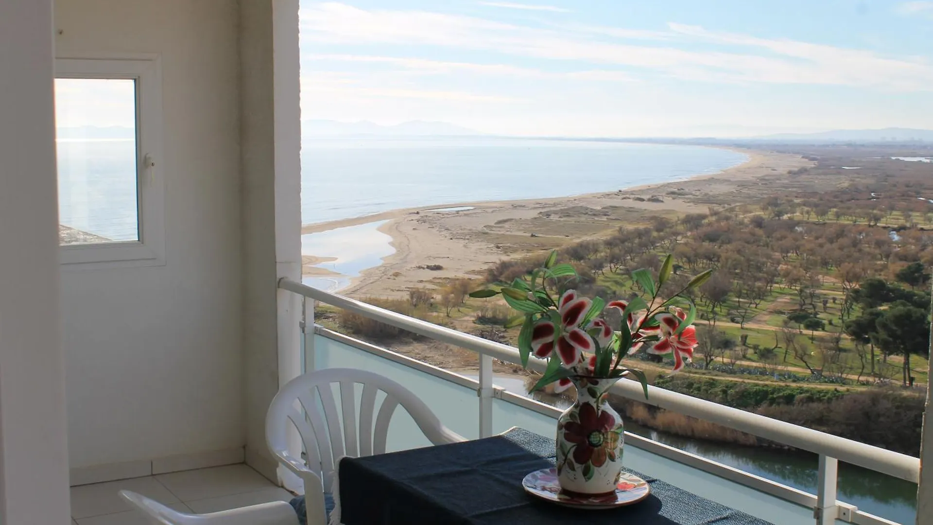 Apartamento De Dos Habitaciones Con Vistas Al Mar Empuriabrava 0*,  Espagne