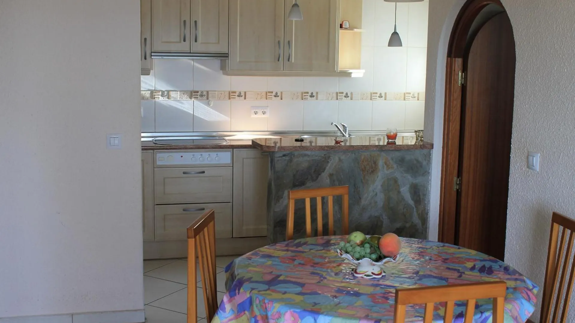 Apartamento De Dos Habitaciones Con Vistas Al Mar Empuriabrava Espagne